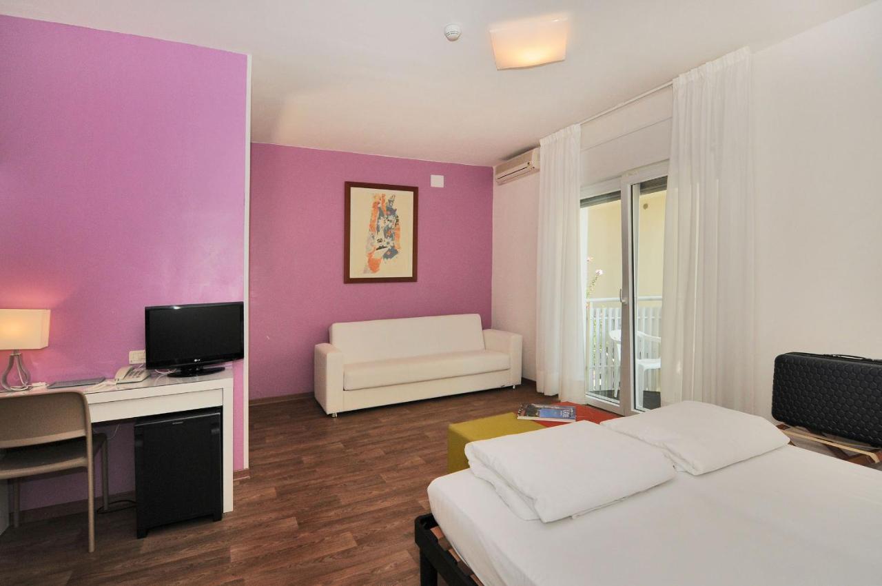 Hotel Nederland Caorle Buitenkant foto
