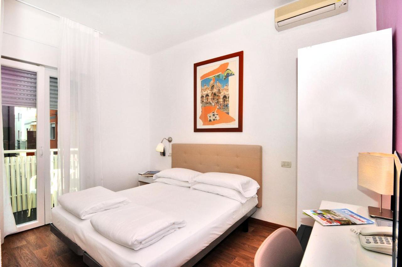 Hotel Nederland Caorle Buitenkant foto