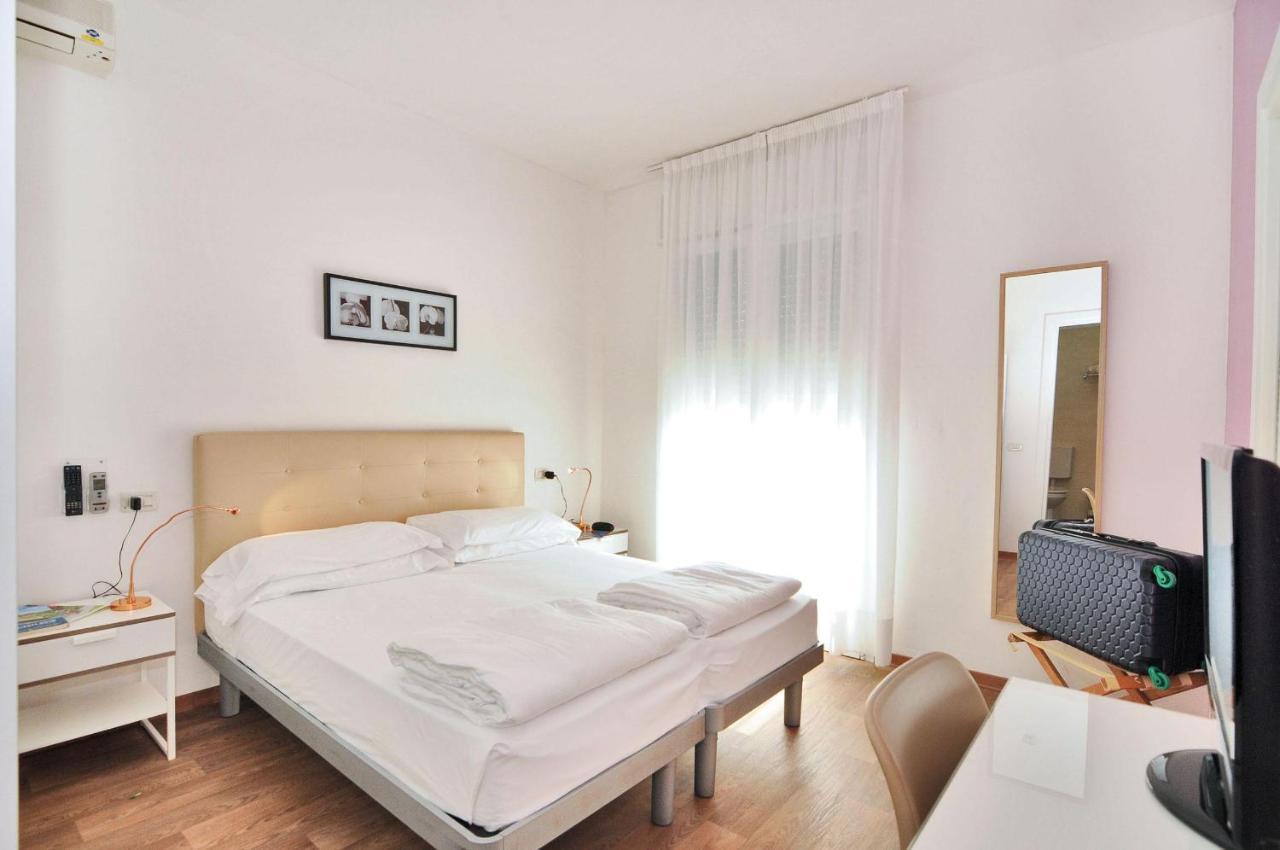 Hotel Nederland Caorle Buitenkant foto