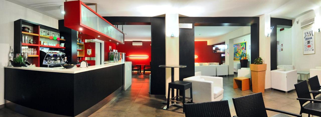 Hotel Nederland Caorle Buitenkant foto