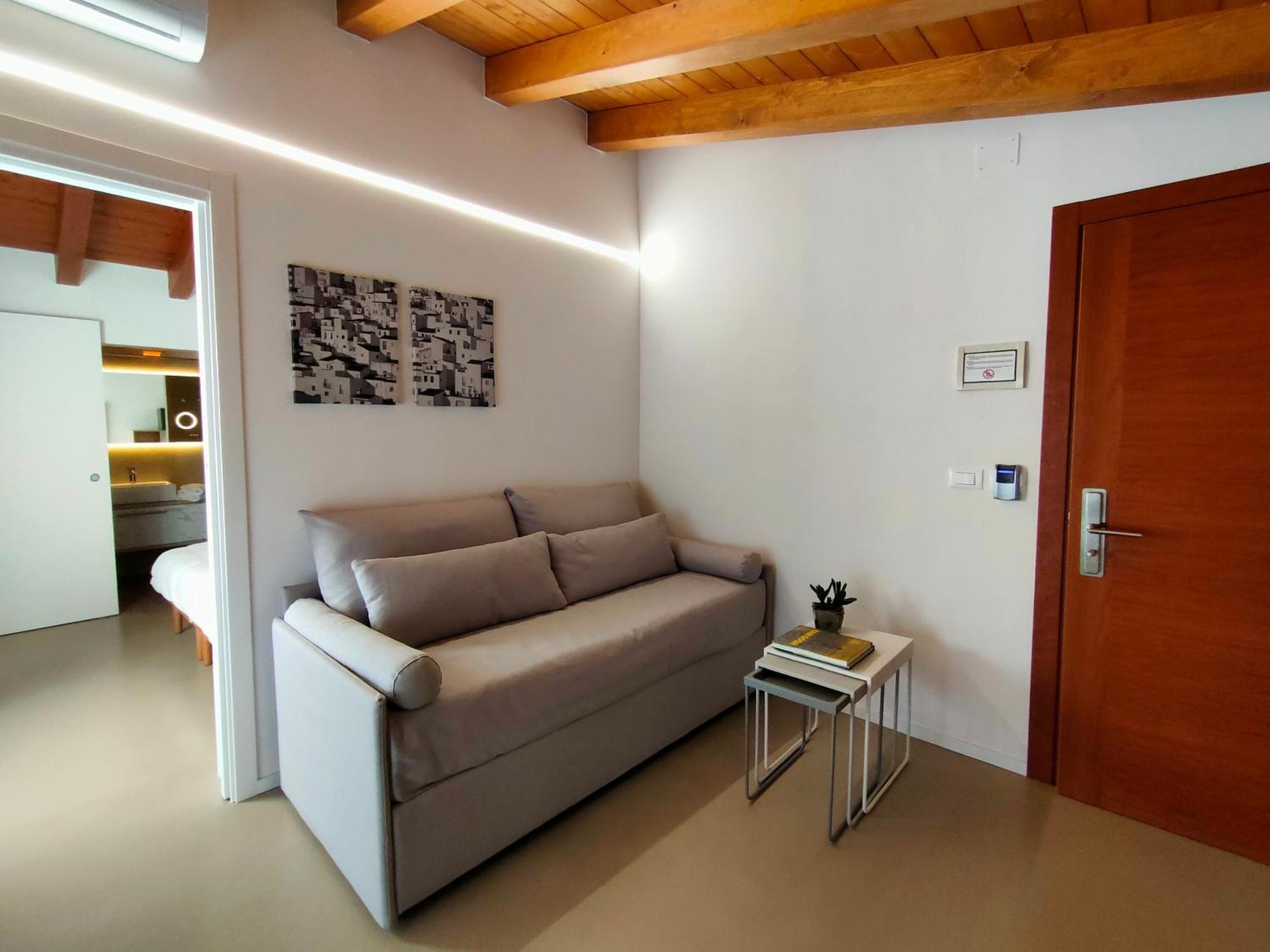 Hotel Nederland Caorle Buitenkant foto
