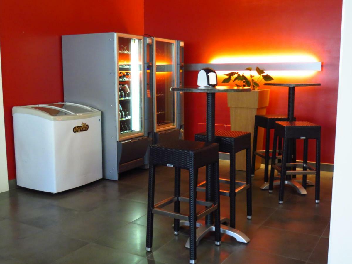Hotel Nederland Caorle Buitenkant foto