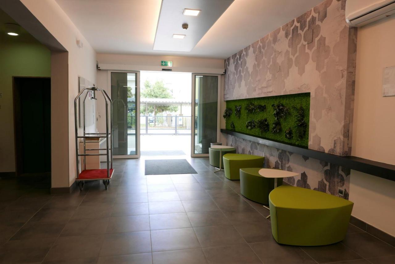 Hotel Nederland Caorle Buitenkant foto